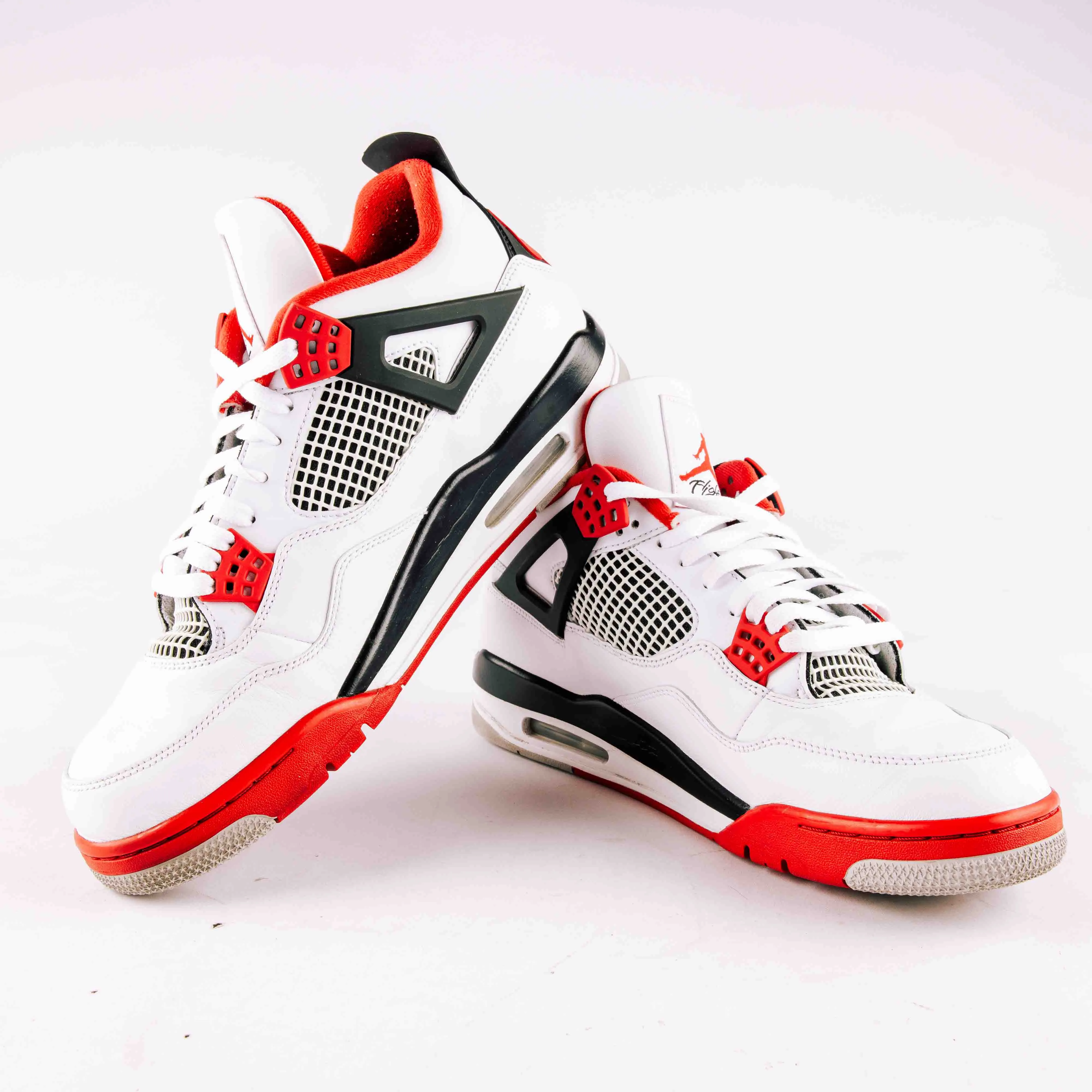 Jordan 4 Retro Fire Red (2020) - Used - 0819